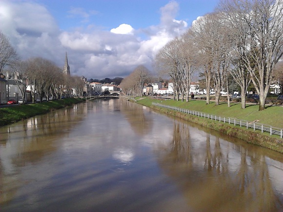 Vue aérienne de la rivière Vendée