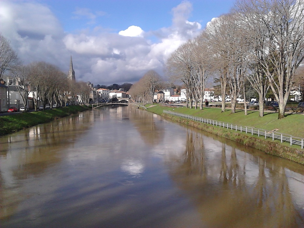 Vue aérienne de la rivière Vendée